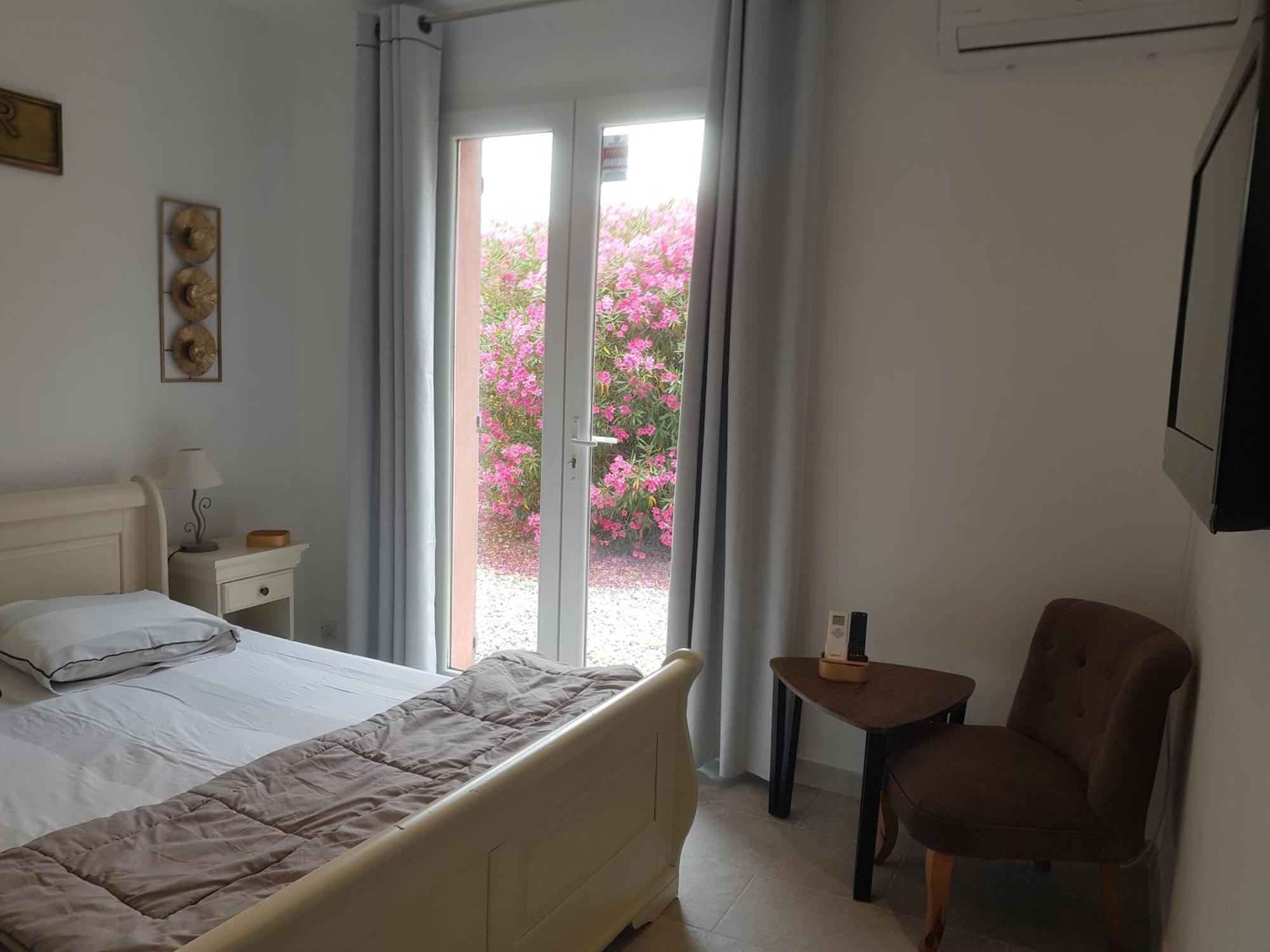 Les Lezards 2 Au Soleil Draguignan Bed & Breakfast ภายนอก รูปภาพ