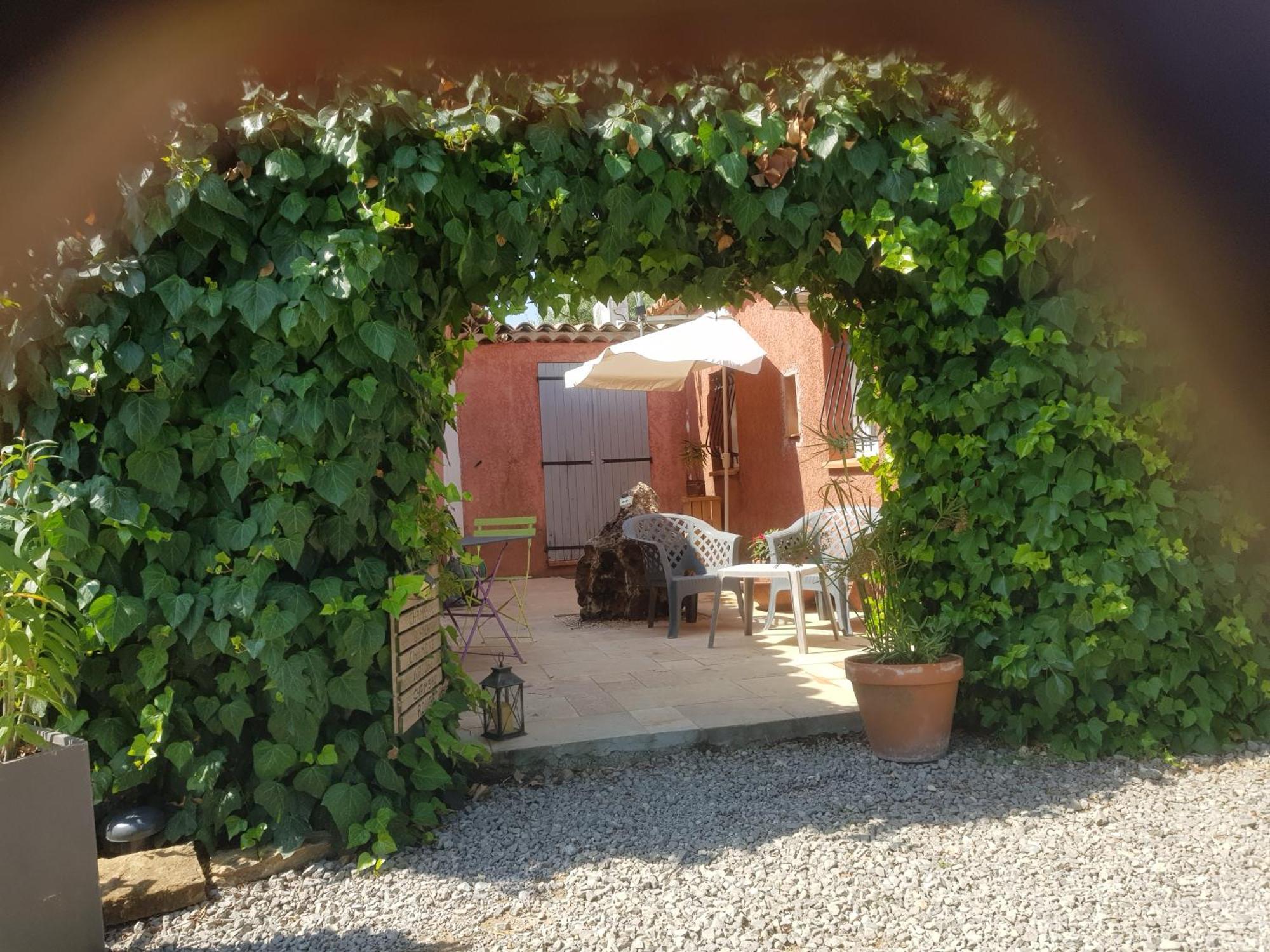 Les Lezards 2 Au Soleil Draguignan Bed & Breakfast ภายนอก รูปภาพ